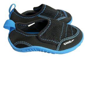 Speedo Kids Black/Blue Water Shoes Size: S (5/6)